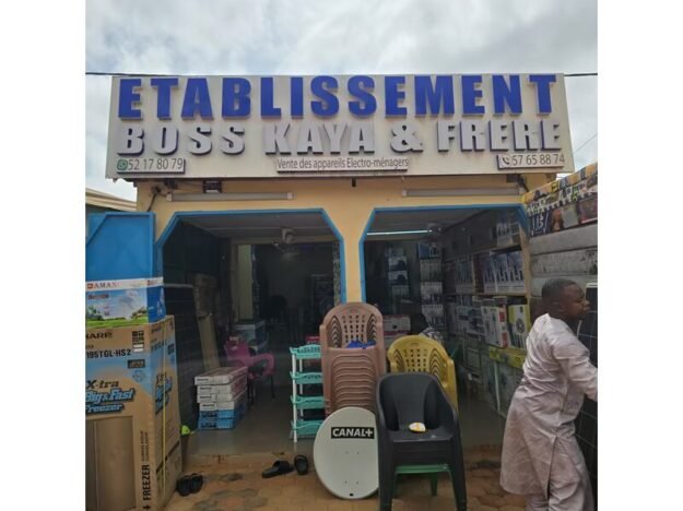 Établissement Boss kaya & frère